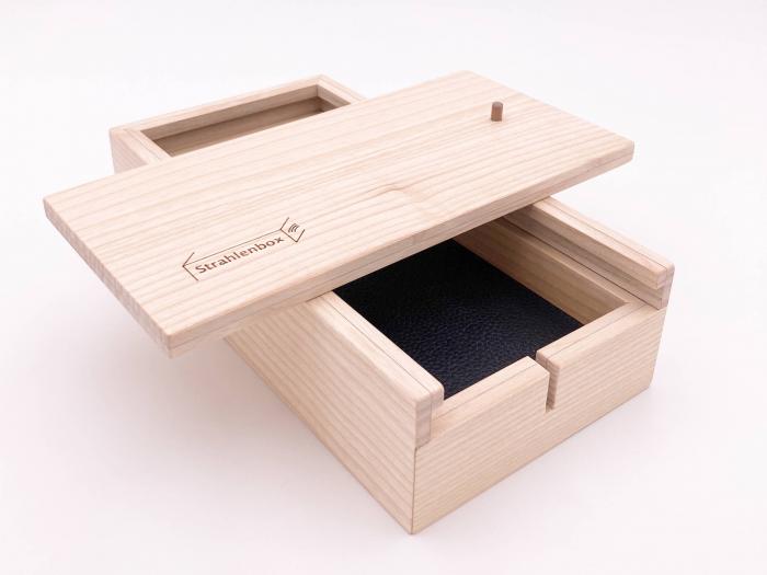 Strahlenbox Esche