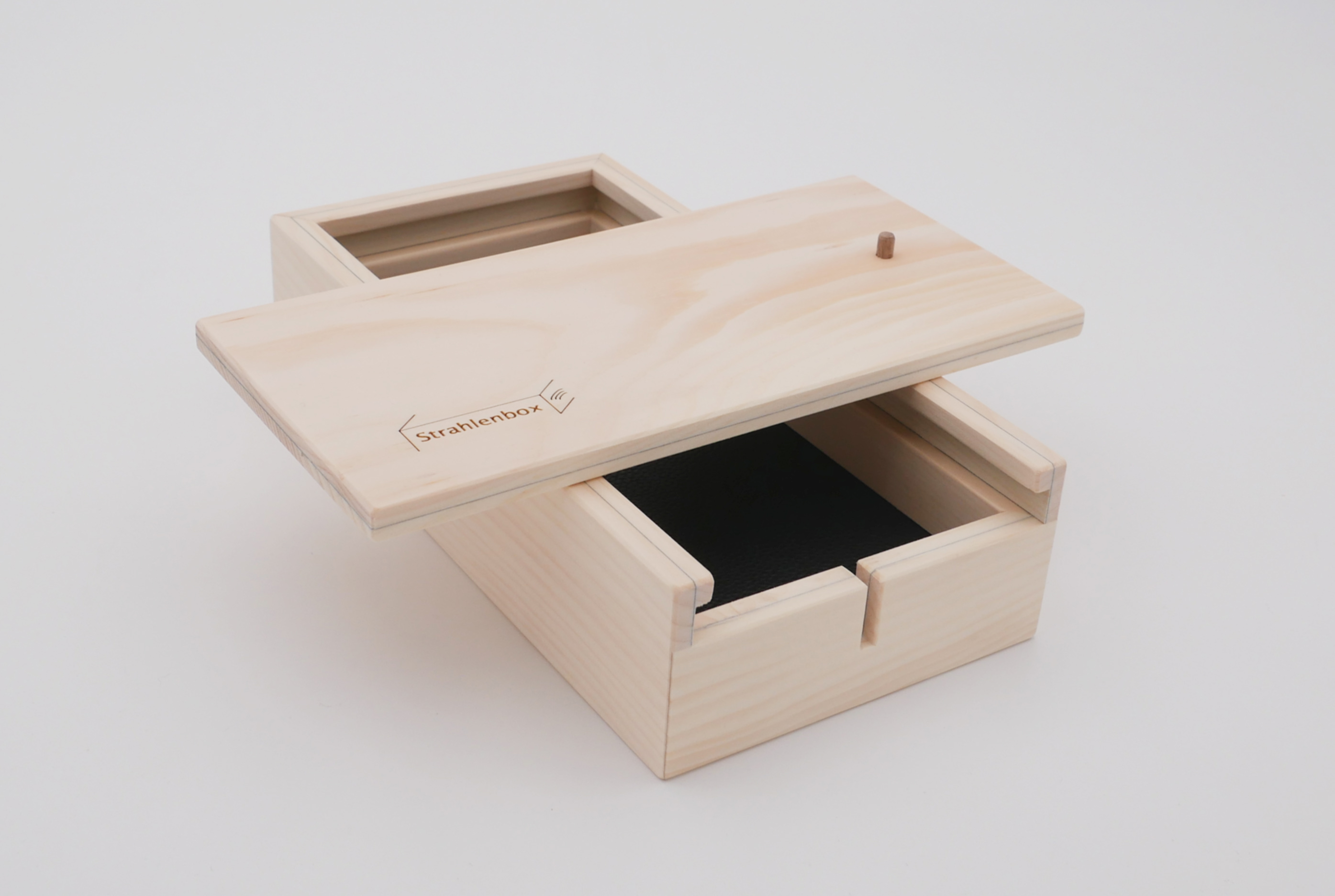 Strahlenbox aus Zirbenholz - Abschirmbox für Mobilfunkstrahlung